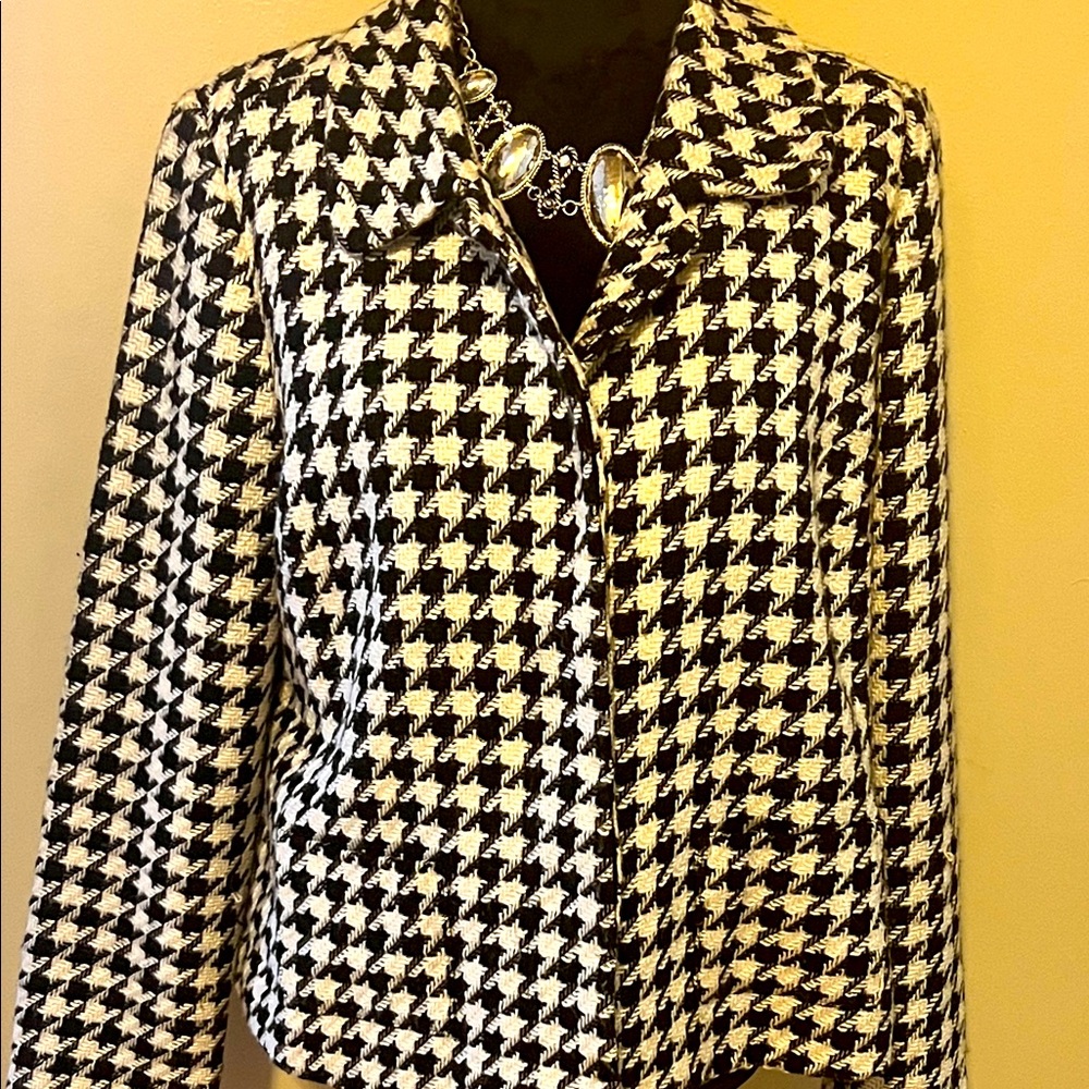 Women’s studio works half waist length jacket